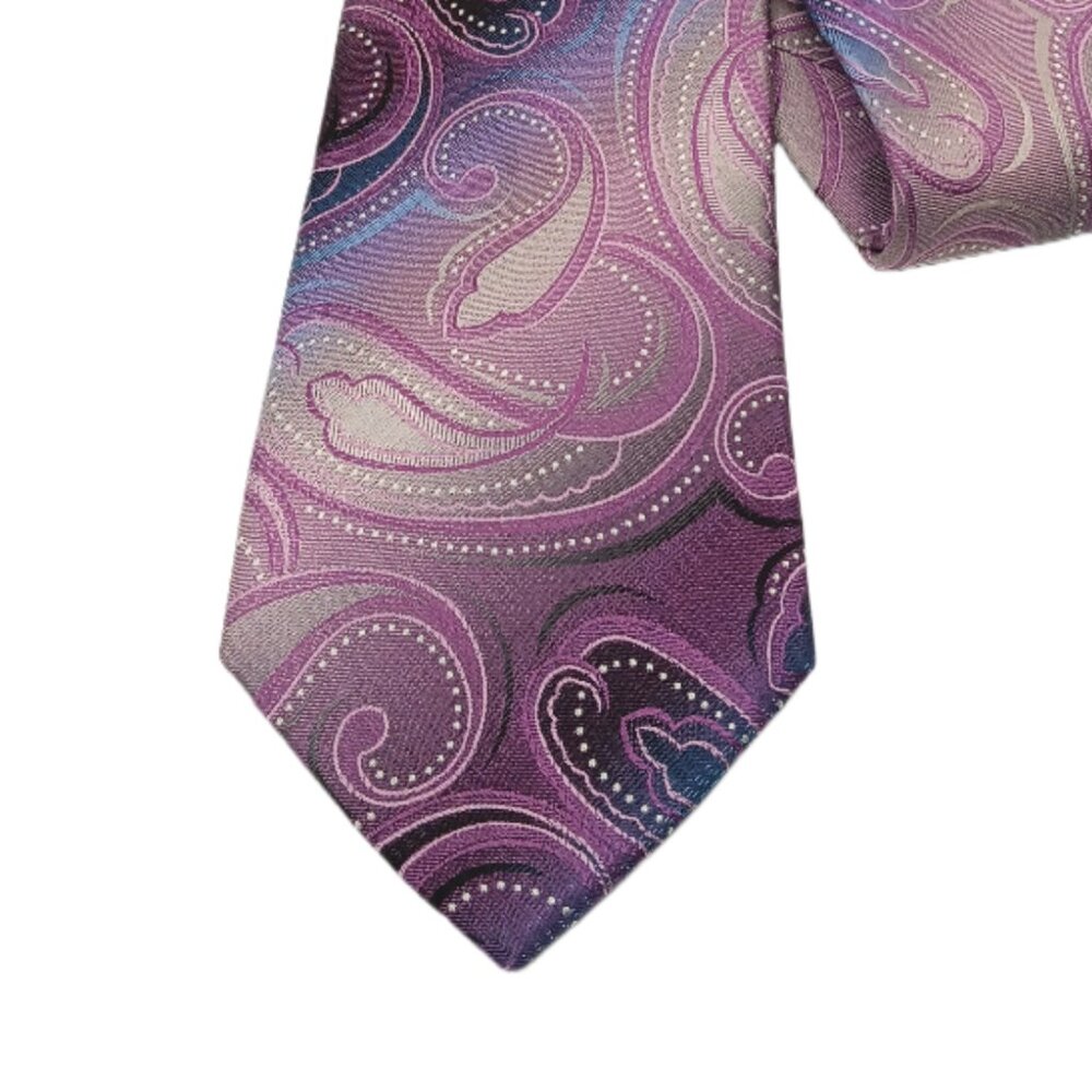 Van Heusen Silk Tie Men’s Long 62” Purple Paisley Elegant Romantic Classic New